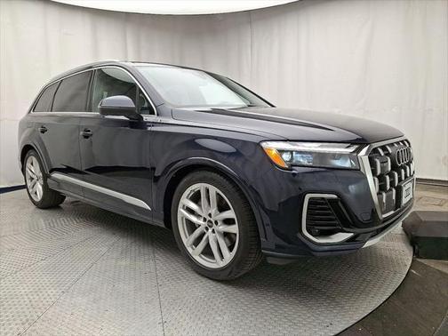 2025 Audi Q7 55 Premium Plus