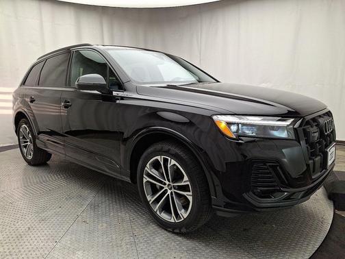 2026 Audi Q7 45 Premium
