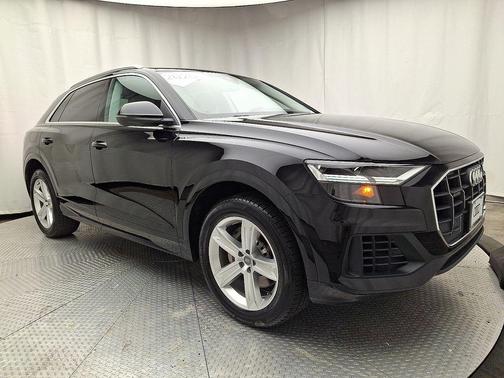 2020 Audi Q8 55 Premium
