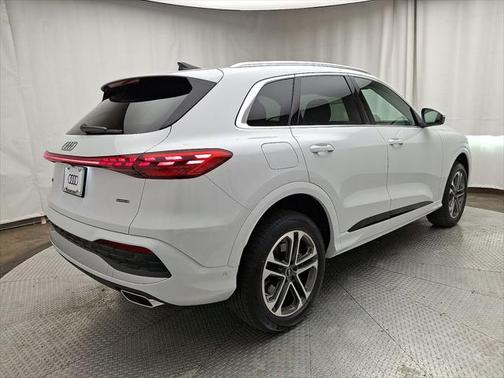 2025 Audi Q5 Premium