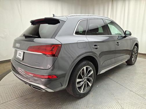 2022 Audi Q5 45 S line Premium