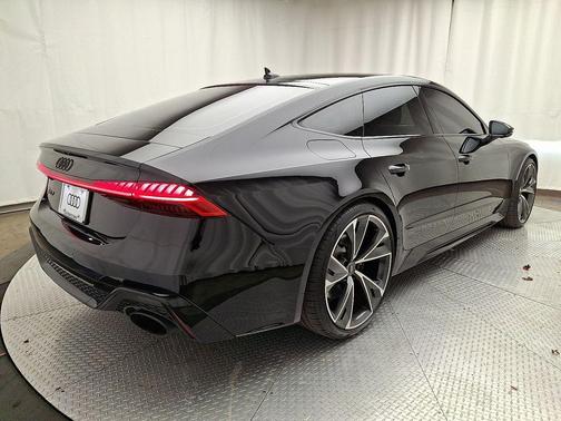 2023 Audi RS 7 4.0T