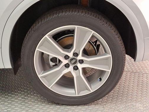 2025 Audi Q5 45 S line Premium