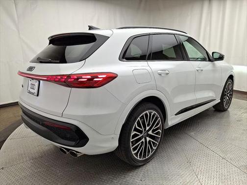 2025 Audi SQ5 3.0T Premium Plus