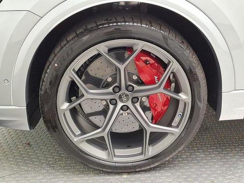 2025 Audi RS Q8 4.0T