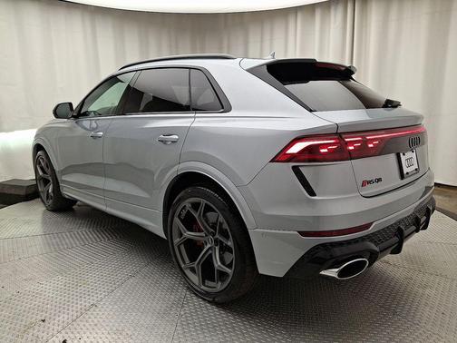 2025 Audi RS Q8 4.0T