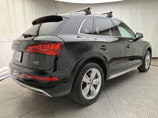 Mythos Black Metallic 2018 Audi Q5 2.0T Tech Premium
