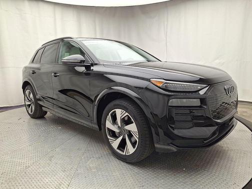 2025 Audi Q6 e-tron Premium Plus quattro