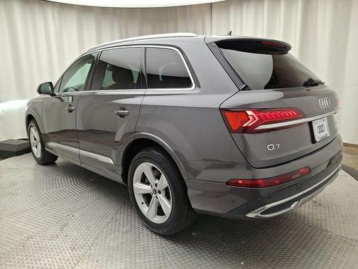 2021 Audi Q7 45 Premium