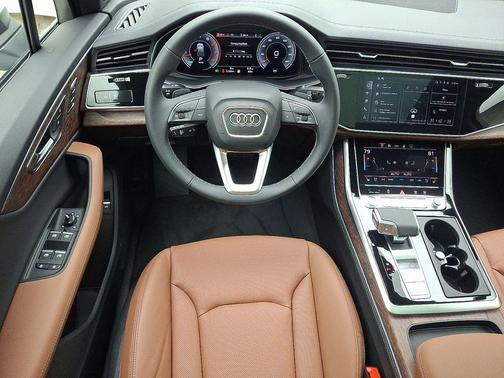 2026 Audi Q7 55 Premium Plus