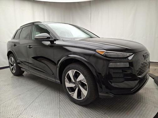 2025 Audi Q6 e-tron Premium Plus quattro