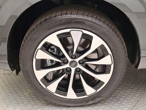 Daytona Gray Pearl Effect 2026 Audi Q3 TFSI quattro S tronic