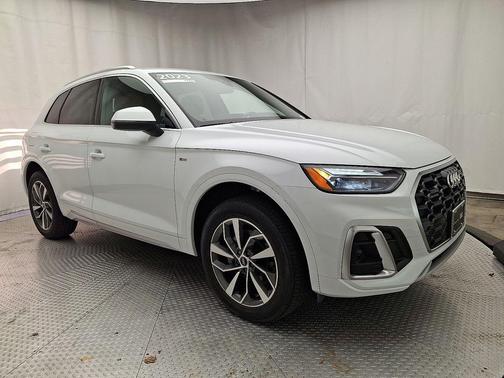 2023 Audi Q5 45 S line Premium