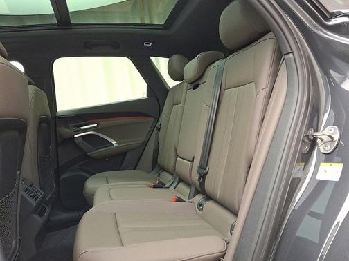 2025 Audi Q5 Premium