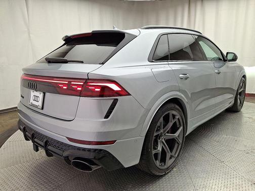 2025 Audi RS Q8 4.0T