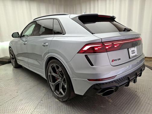 2025 Audi RS Q8 4.0T