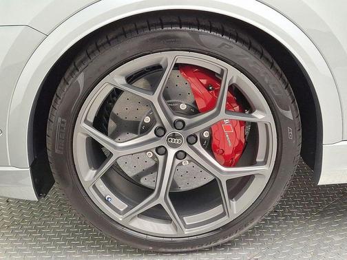 2025 Audi RS Q8 4.0T