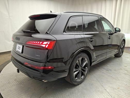 Black 2026 Audi Q7 55 Premium Plus