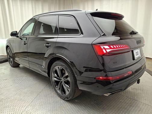 Black 2026 Audi Q7 55 Premium Plus