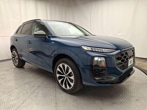 Malpelo Blue Metallic 2026 Audi Q3 TFSI quattro S tronic