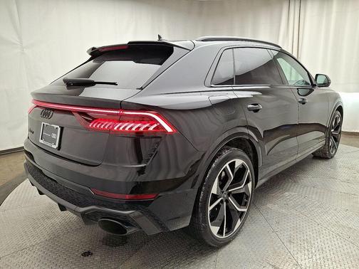 2023 Audi RS Q8 4.0T