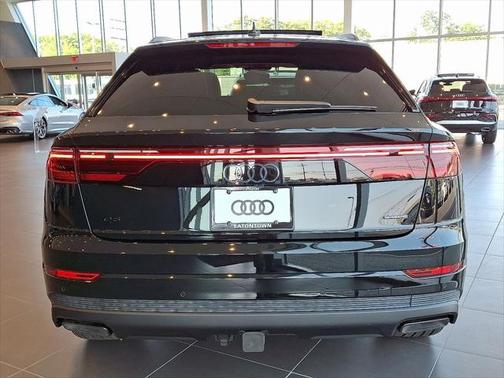 2025 Audi Q8 55 Premium