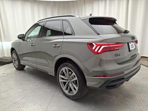 2025 Audi Q3 Premium 45 TFSI S line quattro Tiptronic