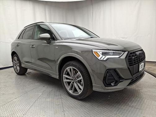 2025 Audi Q3 Premium 45 TFSI S line quattro Tiptronic