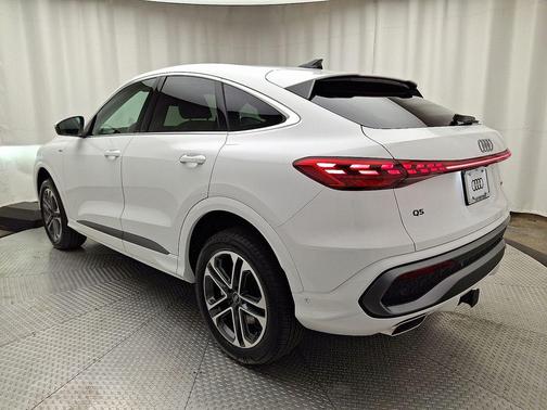 2025 Audi Q5 Sportback Premium