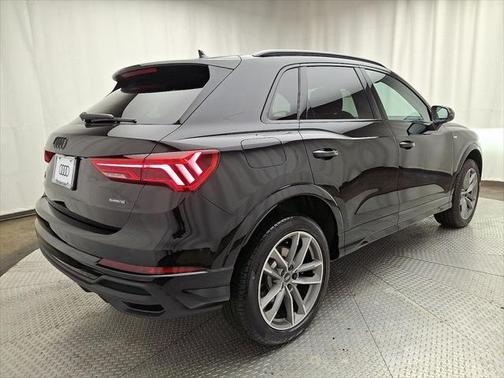 2025 Audi Q3 Premium 45 TFSI S line quattro Tiptronic