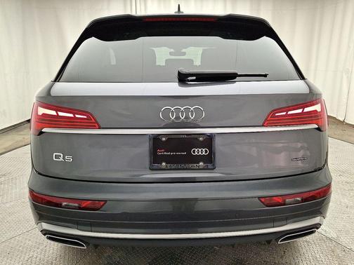 2024 Audi Q5 45 S line Premium