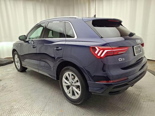 2025 Audi Q3 Premium 45 TFSI S line quattro Tiptronic