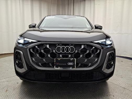 Mythos Black Metallic 2025 Audi Q5 Premium Plus TFSI quattro S tronic