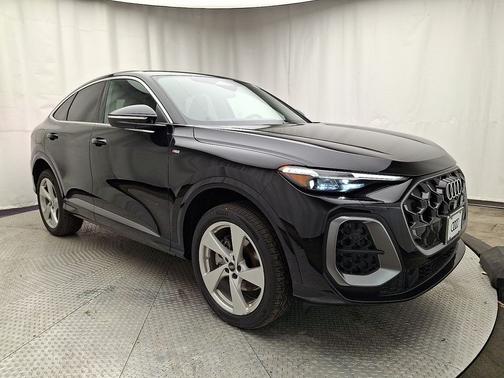 Black Metallic 2025 Audi Q5 Sportback