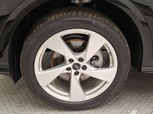 2025 Audi Q5 Premium Plus TFSI quattro S tronic