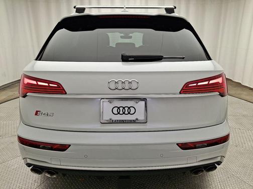 Glacier White Metallic 2023 Audi SQ5 3.0T Premium Plus