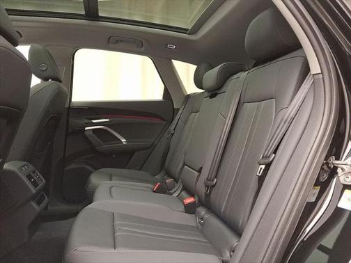 2025 Audi Q5 Premium