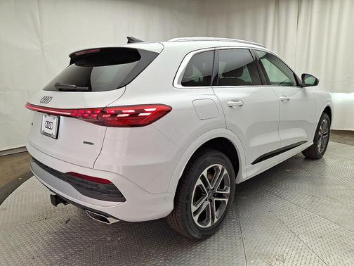 2025 Audi Q5 Premium