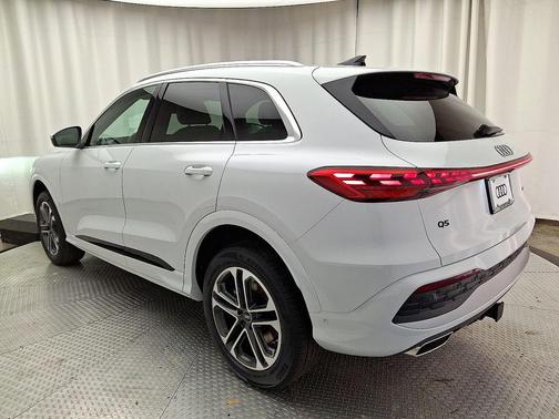 2025 Audi Q5 Premium