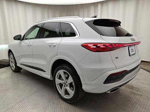 2025 Audi Q5 Premium Plus