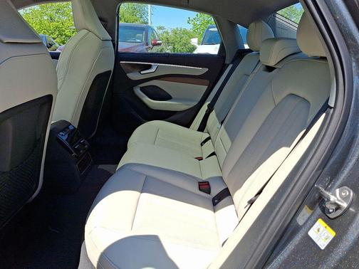 Daytona Gray Pearl Effect 2026 Audi A6 Premium Plus quattro S tronic