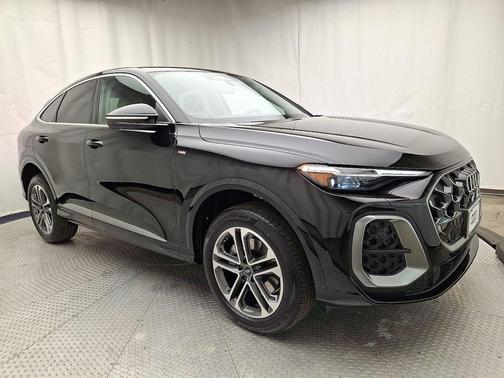 Mythos Black Metallic 2026 Audi Q5 Sportback Premium Plus TFSI quattro S tronic