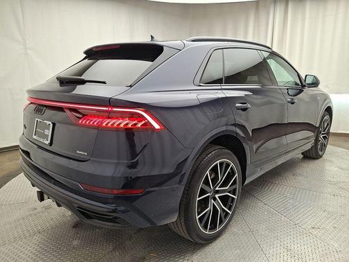 2023 Audi Q8 55 Premium Plus