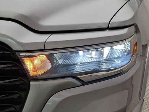 Billet Silver Metallic Clearcoat 2025 RAM 1500 Laramie