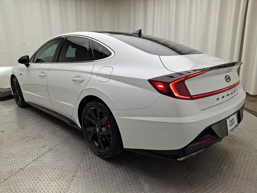 Quartz 2022 Hyundai SONATA N Line Night Edition