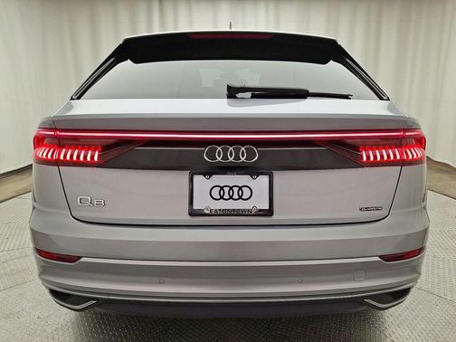 2022 Audi Q8 55 Premium