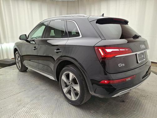 2023 Audi Q5 40 Premium Plus