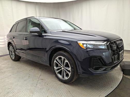 2025 Audi Q7 45 Premium