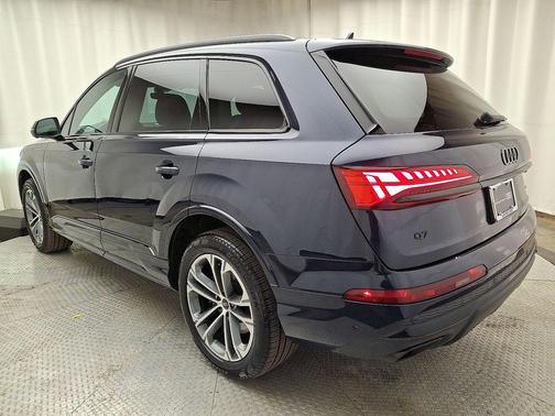 2025 Audi Q7 45 Premium