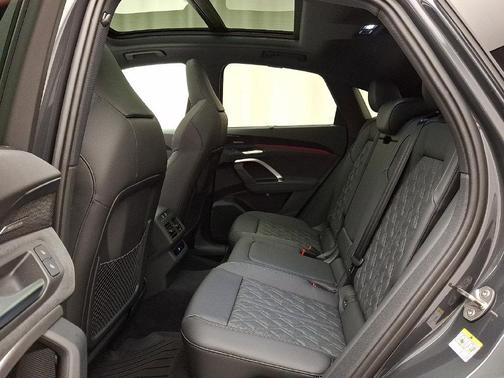 Tambora Gray Metallic 2026 Audi SQ5 3.0T Premium Plus